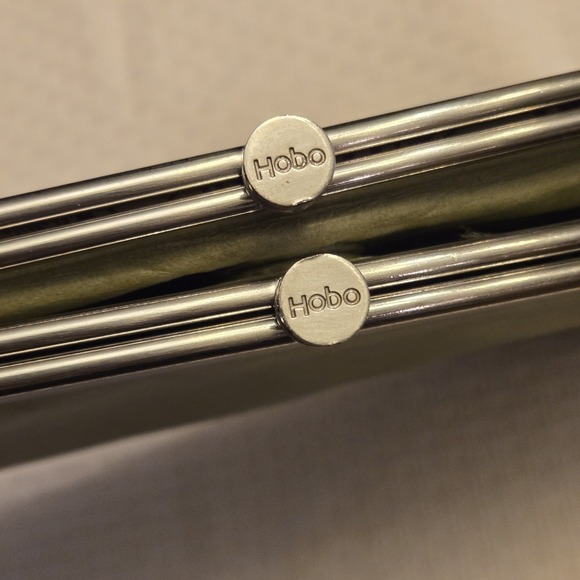 Vtg Hobo International Lauren Leather Double-Frame Clutch Wallet Citrine Green - Picture 3 of 14